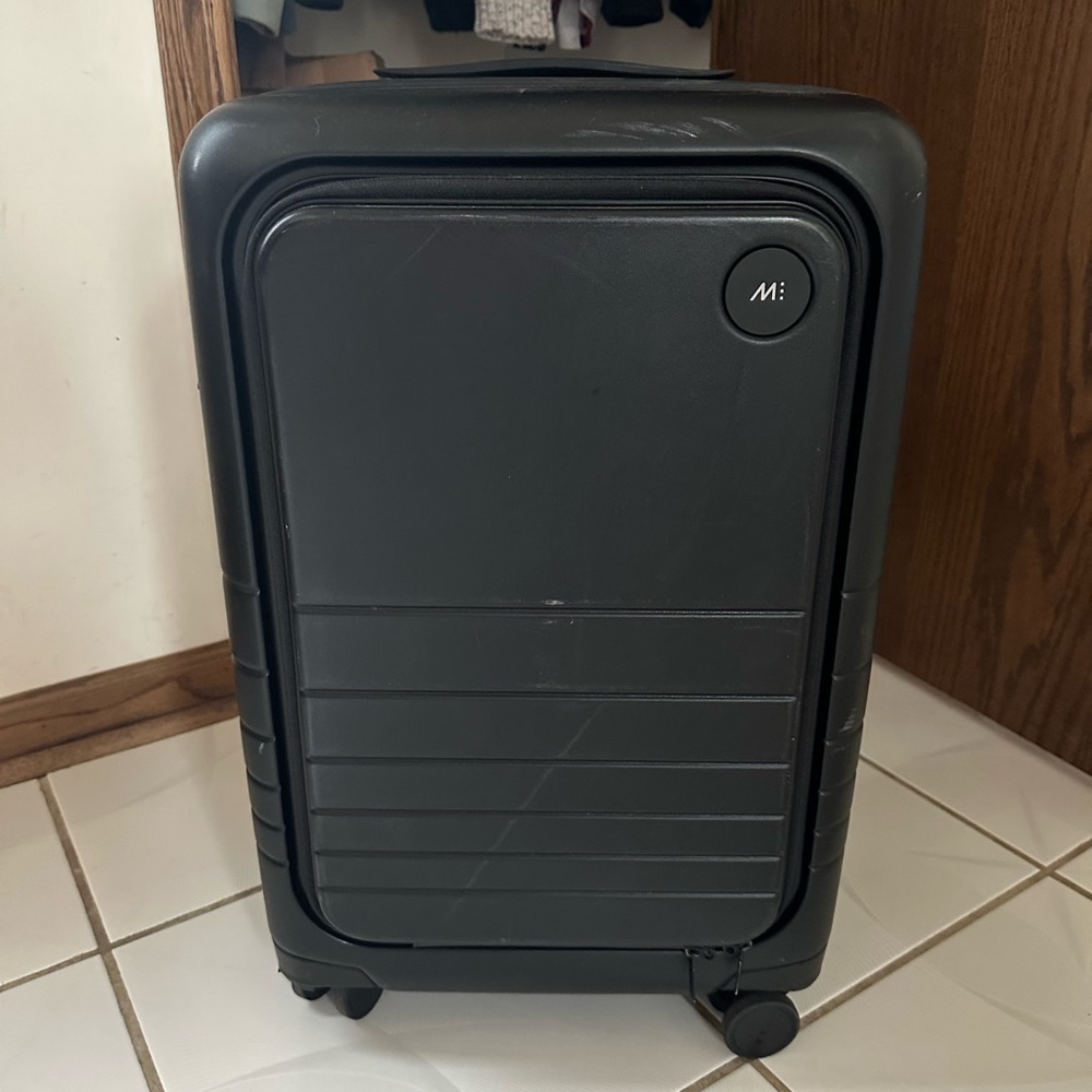 Monos Suitcase Carry-On Pro Plus